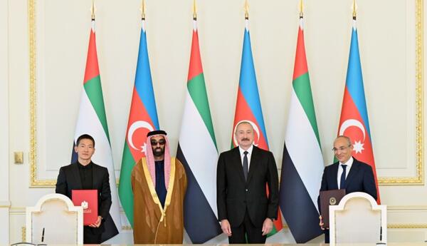 Azərbaycanla BƏƏ arasında sənədlər imzalanıb