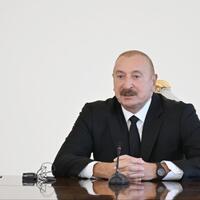 "Biz heç kimin qabağında baş əymirik və əyməyəcəyik"