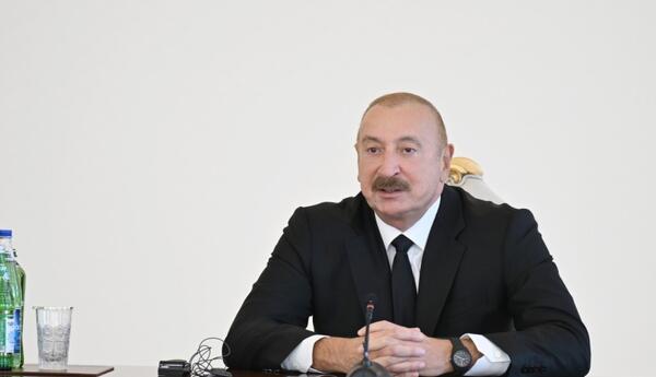 "Biz heç kimin qabağında baş əymirik və əyməyəcəyik"