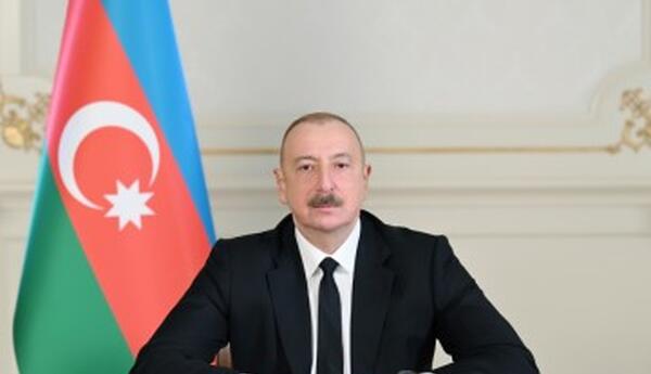 İlham Əliyev İraq prezidentini milli bayram münasibətilə təbrik edib
