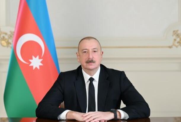 İlham Əliyev İraq prezidentini milli bayram münasibətilə təbrik edib