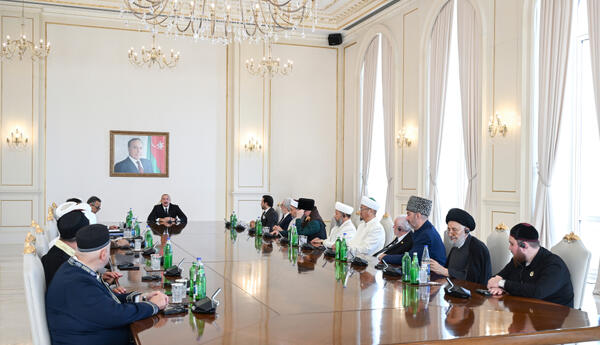 "Azərbaycan türk dünyası ilə Qafqaz arasında əlaqələndirici halqadır" <span class="red">MİLLƏT VƏKİLİ</span>