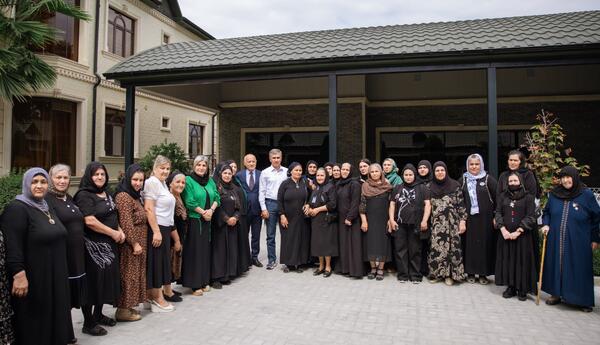 Anar Ələkbərov Masallıda şəhid anaları görüşüb