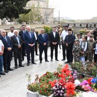 Qaradağ rayonunun Lökbatan qəsəbəsində şəhid Tərlan Rüstəmovun anım mərasimi keçirilib