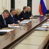 Putin Rusiya iqtisadiyyatının necə çiçəkləndiyini danışıb və ya…
