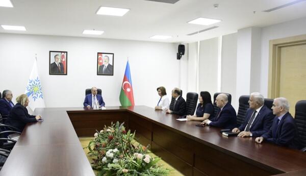 YAP İdarə Heyətinin üzvü Rauf Əliyevə 2-ci dərəcəli “Vətənə xidmətə görə” ordeni təqdim olunub