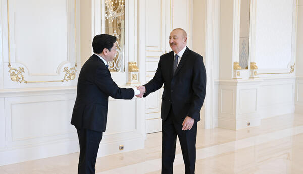 Prezident İlham Əliyev Çin və İtaliya şirkətlərinin rəhbər şəxslərini qəbul edib <span class="red">FOTOLAR</span>