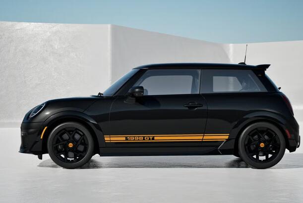 Yeni Mini 1998 GT orijinaldan təxminən üç dəfə güclüdür...