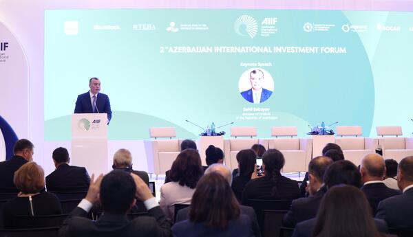 “Beynəlxalq maliyyə əməkdaşlığı: inkişaf üçün tərəfdaşlıqların qurulması” mövzusunda sessiya keçirilib