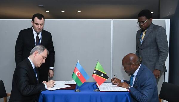 Azerbaijan signs visa waiver agreement with 3 countries