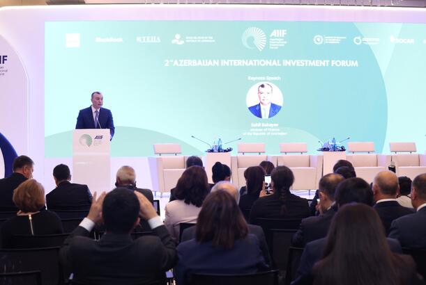 “Beynəlxalq maliyyə əməkdaşlığı: inkişaf üçün tərəfdaşlıqların qurulması” mövzusunda sessiya keçirilib