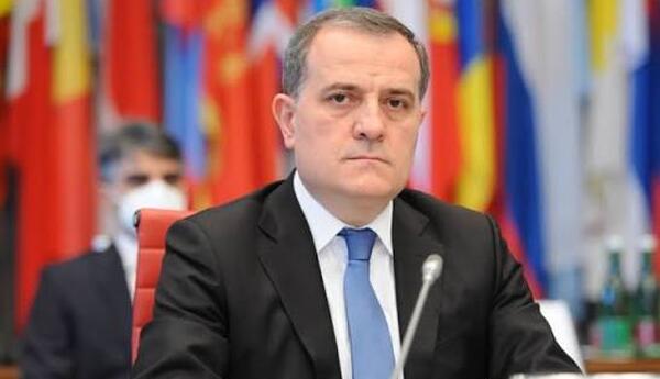 Biz real nəticələr verən, regional sabitliyi təmin edən çoxtərəfli sistemə sadiq qalırıq <span class="red">- Ceyhun Bayramov </span>