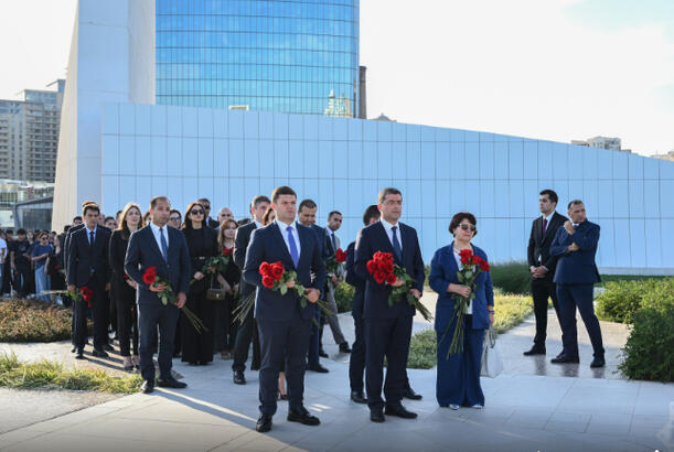 Media və Yayım Şurasının kollektivi Zəfər parkını ziyarət edib