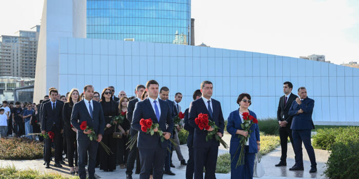 Media və Yayım Şurasının kollektivi Zəfər parkını ziyarət edib