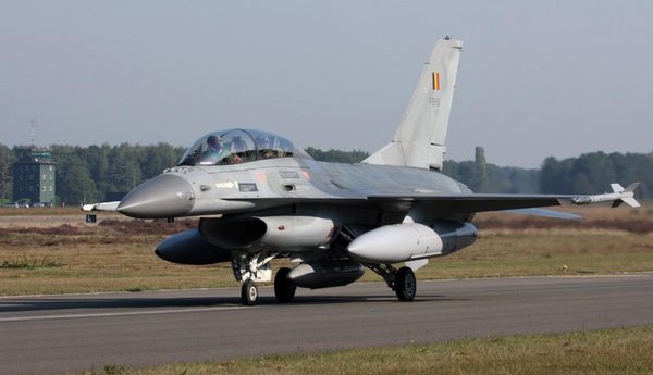 Zelenski: Belçika Ukraynaya ilin sonunadək üç F-16 qırıcısı verəcək