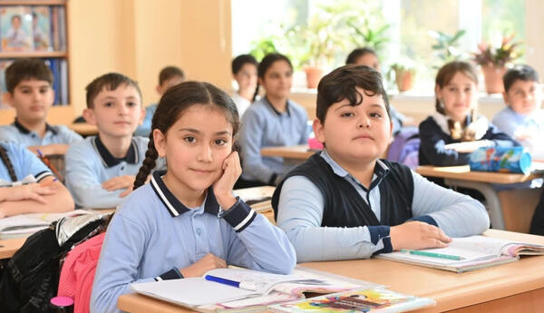 “Məktəblərin şagird sayına əsasən maliyyələşdirilməsi rəqabəti formalaşdıracaq” <span class="red">- TƏHSİL EKSPERTİ</span>