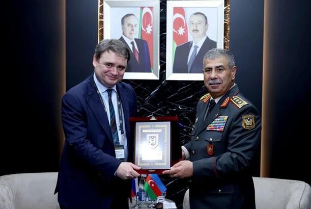Zakir Həsənov Rusiya müdafiə nazirinin müavini ilə görüşüb