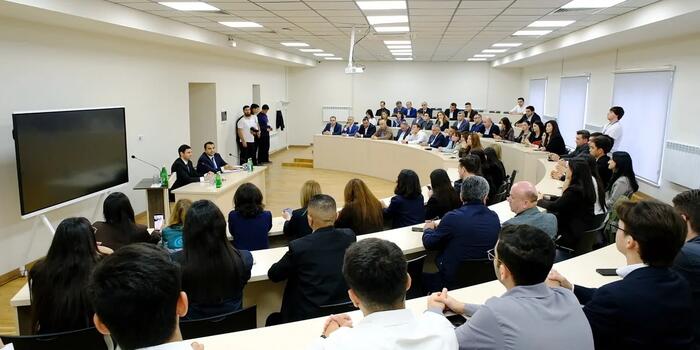 Əlaqələndirmə Qərargahının İşçi Qrupunun üzvləri Qarabağ Universitetində görüş keçiriblər