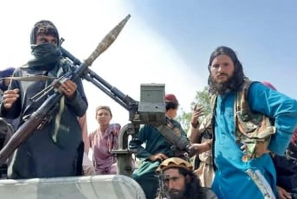 Media: Lukaşenko “Taliban”a silah və dron satır...