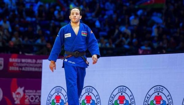 Əhməd Yusifov dünya çempionu oldu