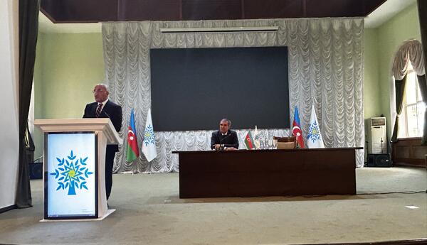 “Sosial siyasət insan kapitalına investisiya kimi qəbul edilməlidir” <span class="red">- Ədalət Muradov</span>