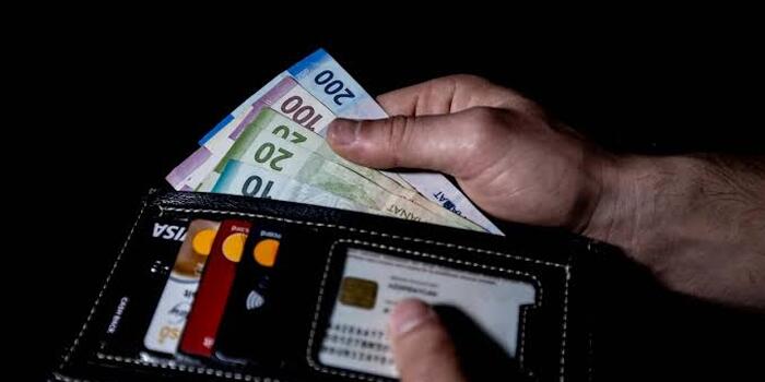 Minimum əməkhaqqı nə qədər artırılmalıdır ki, işçinin real gəliri artsın? - İQTİSADÇI DANIŞDI