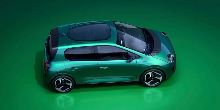 Renault elektrik avtomobili şüşəli damı ilə təəccübləndirdi…