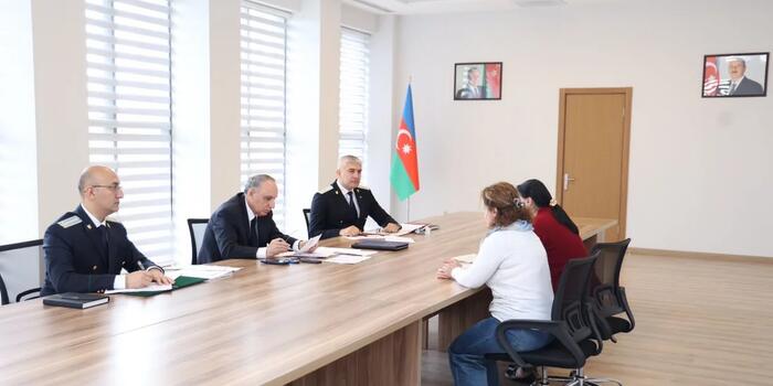 Kamran Əliyev Gəncədə vətəndaşları qəbul edib