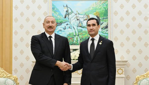 Türkmənbaşı şəhərində Prezident İlham Əliyevin Türkmənistan Prezidenti ilə görüşü olub <span class="red">- FOTOLAR</span>