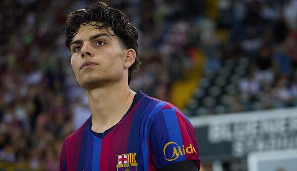 "Barselona" bu futbolçu ilə müqaviləni uzadıb