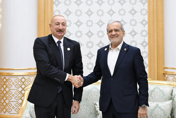 Türkmənbaşı şəhərində Prezident İlham Əliyevin İran Prezidenti ilə görüşü olub -YENİLƏNİB 