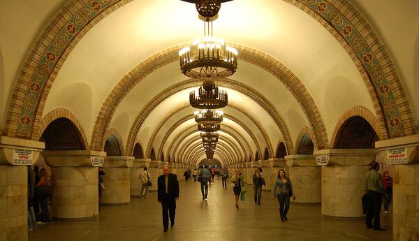 Kiyev metrosunun fəaliyyəti dayandırılıb