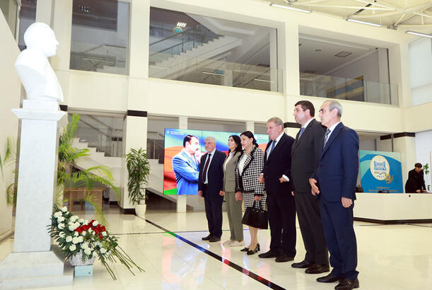 YAP-ın VIII Qurultayında Azərbaycan Prezidentinin nitqi və qarşıda duran vəzifələr - AMEA-da konfrans