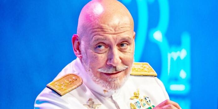 Admiral Draqone Kalininqradın blokadasını təkzib edir...