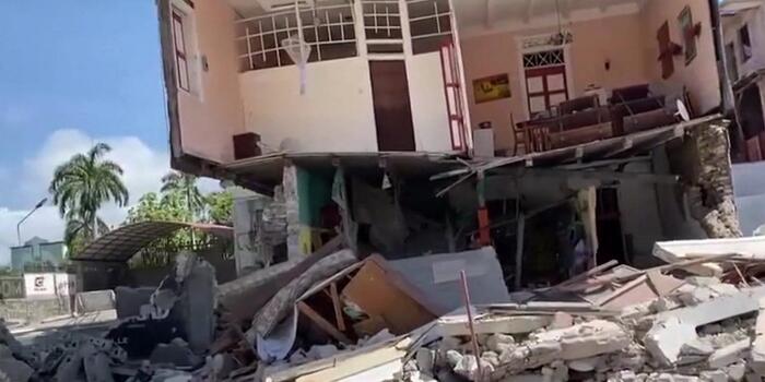 Panamada 7.7 bal gücündə zəlzələ, binalara ziyan dəyib