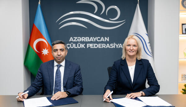Azərbaycan və Belarus üzgüçülük federasiyaları arasında memorandum imzalanıb