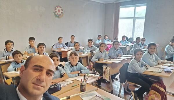 Müəllimlərdən dünyəvi məktəb mühitinə dəstək