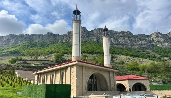 Azərbaycanda İslam dini və dini irs dövlət qayğısı ilə qorunur