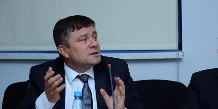 Dosent: Xurafata meyillənməyə qətiyyən imkan vermək olmaz