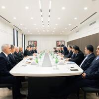 Vilayət Eyvazov iranlı həmkarı ilə görüşüb