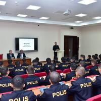 Akademiyada təcrübəli mütəxəssislərin iştirakı ilə dərslər keçirilir
