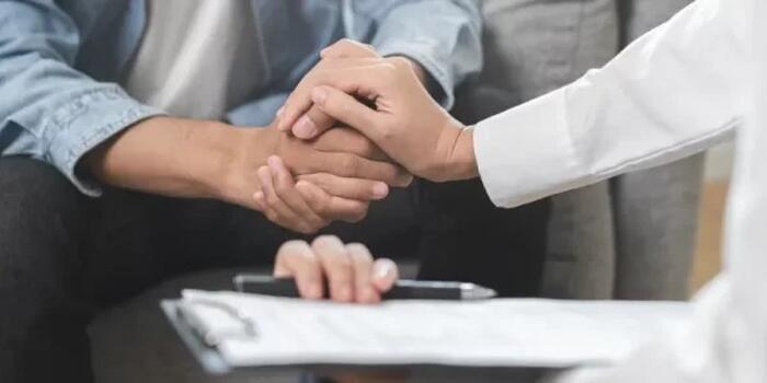 İnsan özünə zərər verən münasibətləri necə tanımalıdır? - PSİXOLOQ AÇIQLADI