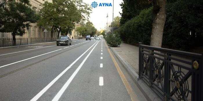 Bakının Azadlıq prospektində daha bir mikromobillik zolağı təşkil olunub