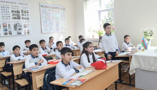 Məktəbli forması qaydaları yenilik deyil, mövcud normanın icrasıdır <span class="red">- ŞƏRH</span>