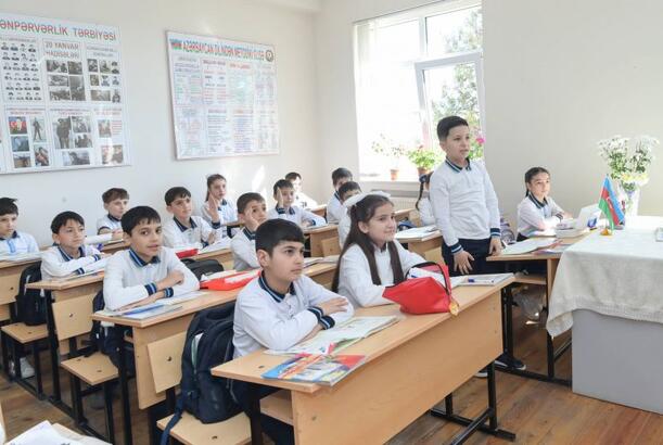 Məktəbli forması qaydaları yenilik deyil, mövcud normanın icrasıdır - ŞƏRH