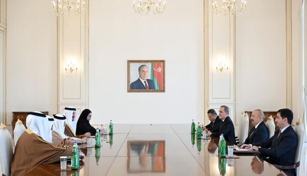 Prezident Bəhreynin xarici işlər nazirini qəbul edib