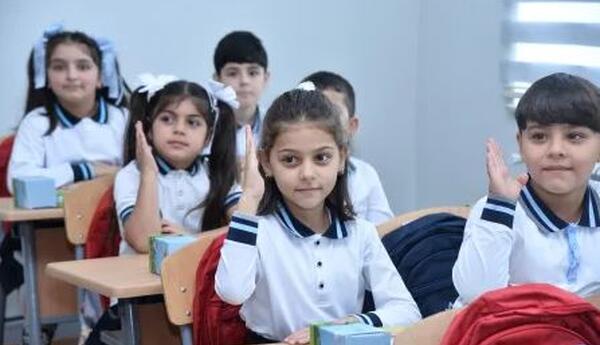 "Vahid məktəbli forması ailələrin maddi imkanları arasındakı fərqləri azaldır" <span class="red">- Əməkdar mədəniyyət işçisi</span>