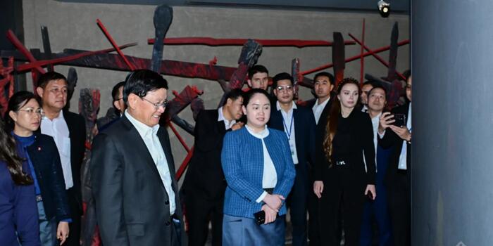 Laos Prezidenti "Yanardağ" Dövlət Tarix-Mədəniyyət və Təbiət Qoruğunu ziyarət edib