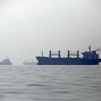 İran ordusu: Hörmüz boğazının şərqində daha bir tanker yanıb