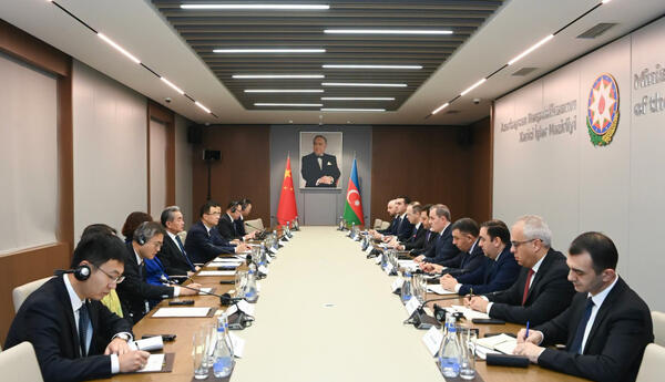 Azərbaycanla Çin arasında strateji tərəfdaşlığın inkişafı müzakirə olunub